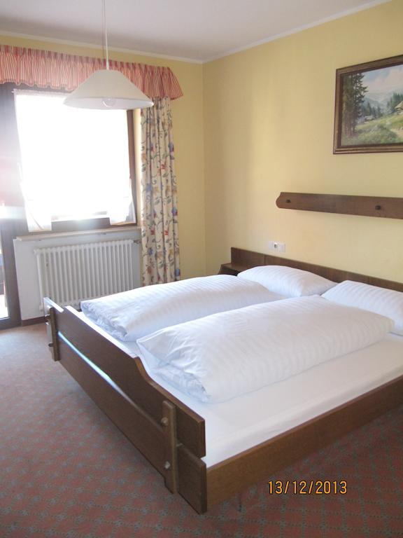 Gasthaus-Krone-Post Simonswald Zewnętrze zdjęcie